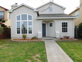 1618 Bunker Hill Way, Salinas, CA 93906-4967