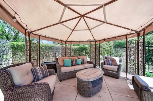 102 Bottlebrush, Irvine CA  92603-0687 exterior