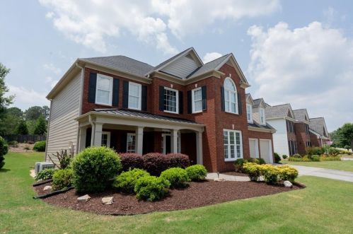 2965 Ivy Brook Ln, Buford, GA 30519-7918