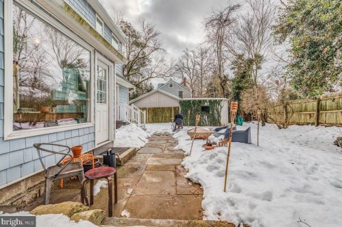 5 Queenston Pl, Princeton NJ  08540-3820 exterior