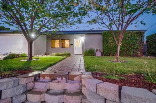 9551 Cambury Dr, Santee, CA 92071-2615