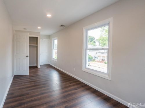 11 Westside Ave, Tinton Falls NJ  07701-1409 exterior