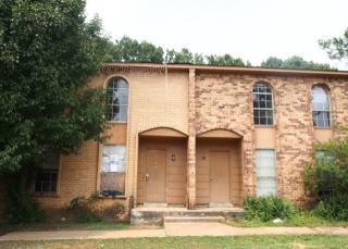 5586 Apple Blossom Dr, Memphis TN  38115-4941 exterior