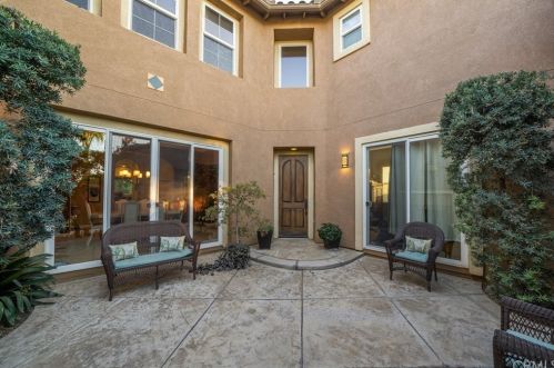 16849 Ridge Cliff Dr, Riverside CA  92503-0251 exterior