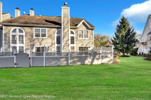 389 Daniele Dr, Tinton Falls NJ 07712-7906 exterior