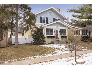 905 44th St, Minneapolis, MN 55409-1703