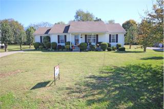 1226 Aurora Dr, Murfreesboro, TN 37129-7977