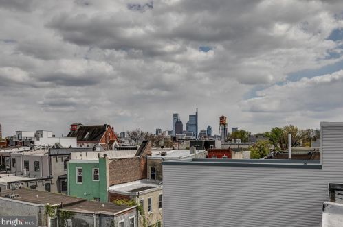 1719 27 St, Philadelphia PA 19121-2824 exterior