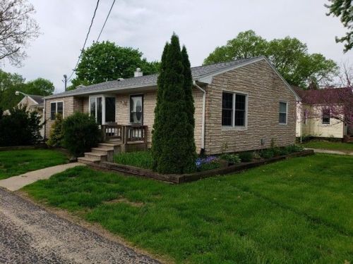 308 7th St, Yeowardville, IL 61071-1714