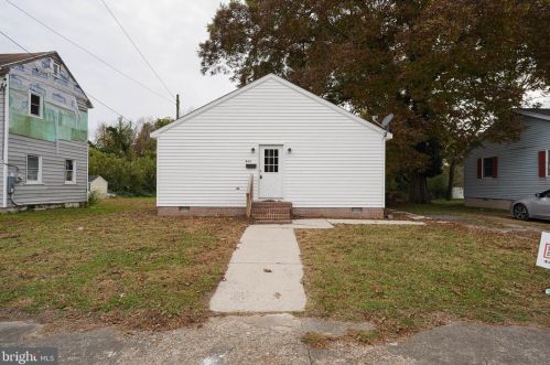 806 2nd St, Pocomoke City, MD 21851-1463