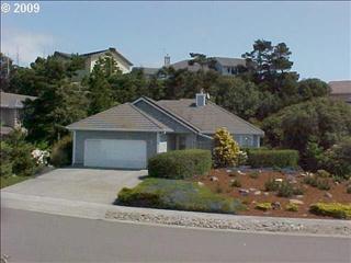 64 Shoreline Dr, Florence, OR 97439-8976