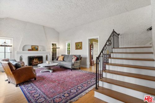 1109 Cedar St, Glendale CA  91207-1728 exterior