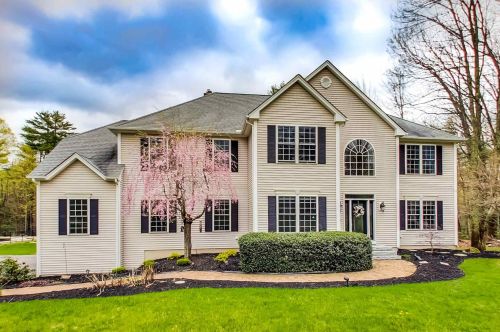 44 Stonebridge Dr, Chester, NH 03036-4332