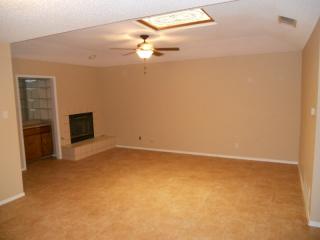 2221 Valleyview Blvd, San Angelo TX  76904-8787 exterior