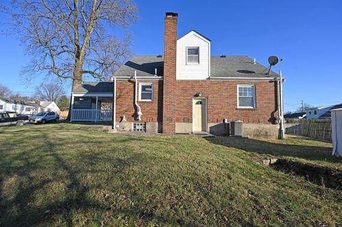 221 Harvest Ln, Cincinnati OH exterior