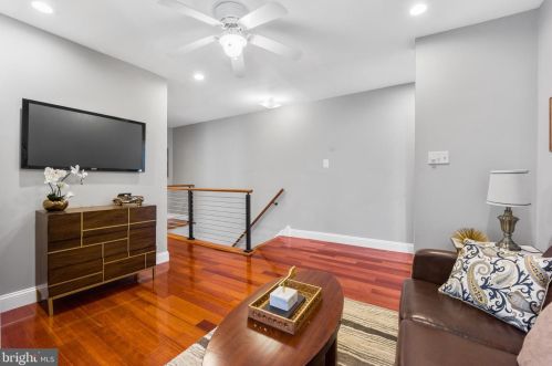 2450 4 St, Philadelphia PA 19148-4713 exterior