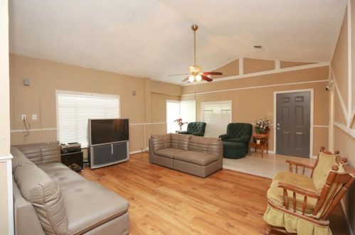 2113 Dillard St, Fort Worth TX  76105-4522 exterior