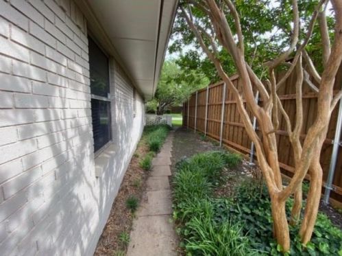 3151 Chapel Downs Dr, Dallas TX  75229-5834 exterior