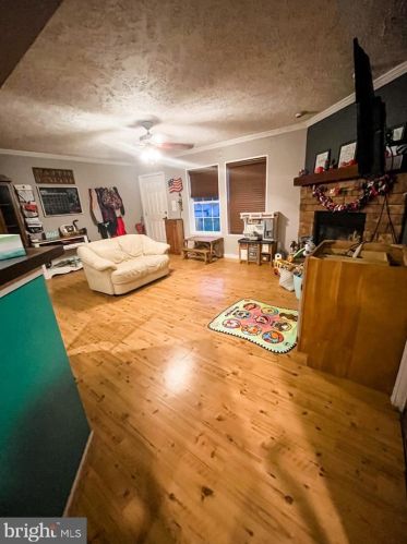 300 Old Mill Rd, Staunton, VA 24401-7009