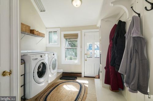 316 Washington Ave, Tavistock NJ 08033-3327 exterior