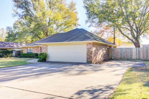 602 Sunnyside Dr, Chandler, TX 75758-2372