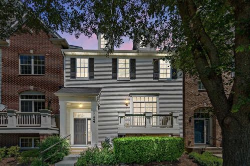 1124 Orangery Ct, Carol Stream, IL 60188-1397