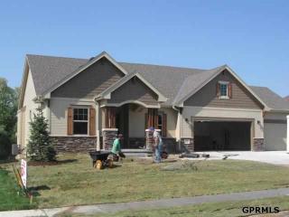6902 Harvest Dr, Omaha, NE 68133-2128
