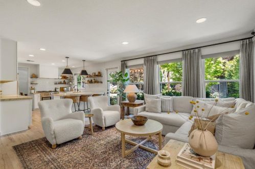 1327 Briarberry Ln, Gilroy, CA 95020-8234