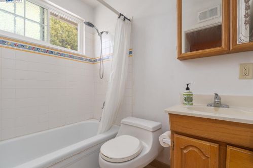 1949 Trenton Dr, San Jose, CA 95124-1542