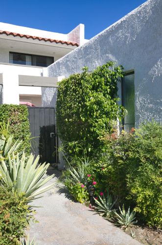 618 Violeta Dr, Palm Springs, CA 92262-0005