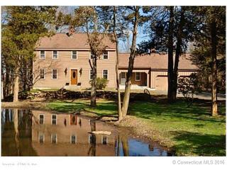 630 Atkins St, Middletown, CT 06457-1596