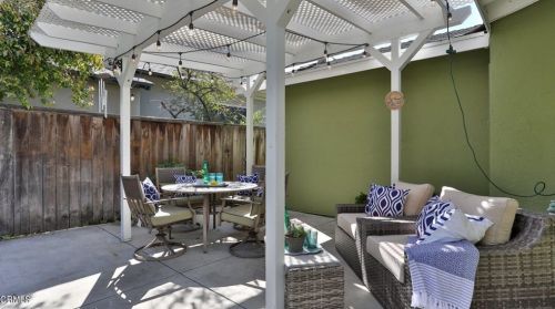 2347 Caracas St, Glendale CA  91214-3004 exterior