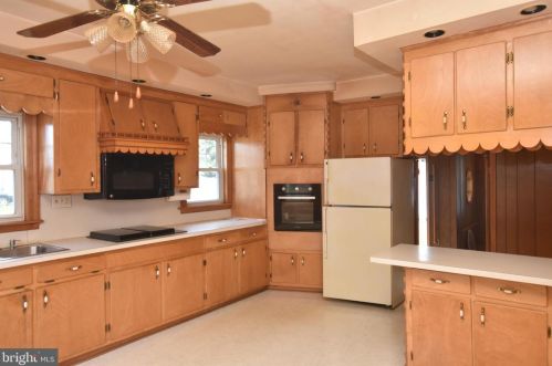 293 St, Hanover PA 17331-2320 exterior