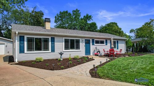 18330 Lee Cir, Gurnee, IL 60031-1523
