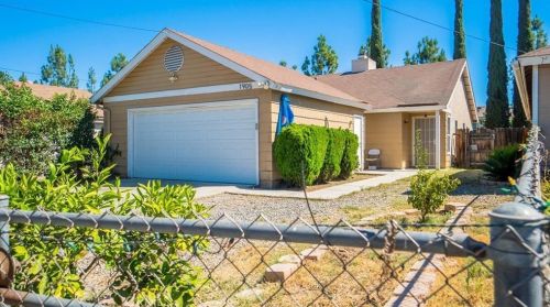 1905 Thornton St, Riverside, CA 92507-2346