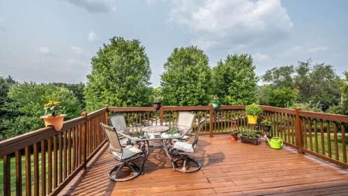 4052 Camberwell Dr, Saint Paul MN  55123-3918 exterior