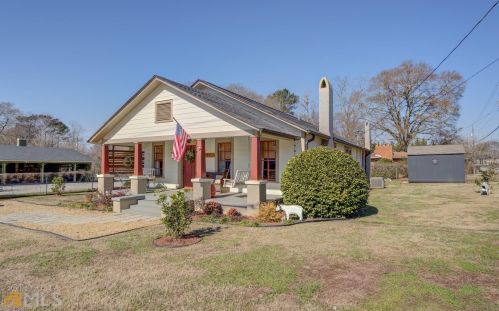 5177 Newton Dr, Porterdale, GA 30014-2685