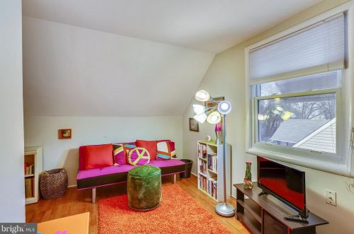 2225 Luzerne Ave, Silver Spring MD 20910-2135 exterior