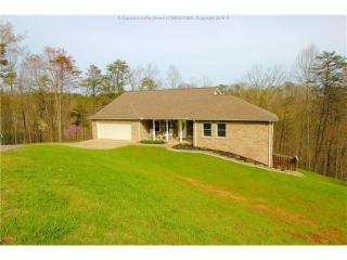 413 Rough Ridge Rd, Hurricane, WV 25526-8401
