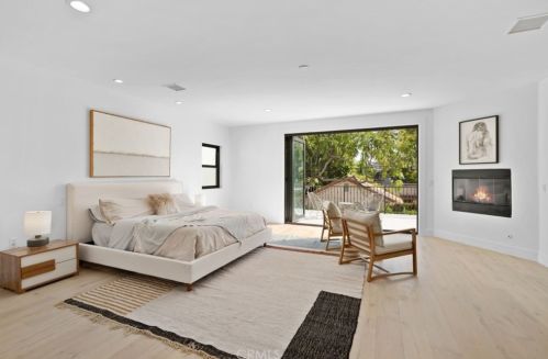 4614 Tobias Ave, Van Nuys CA  91403-2823 exterior