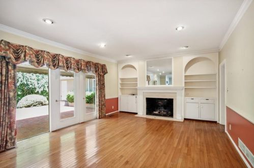3332 Grant Vly Rd, Atlanta GA  30305-1110 exterior
