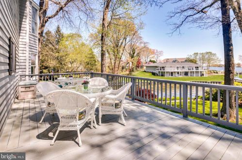 611 Cpe Mckinsey Dr, Severna Park MD 21146-4058 exterior