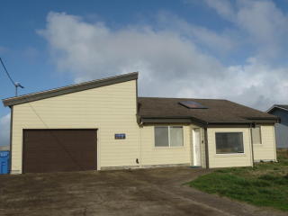 1918 Marineview Dr, Waldport OR  97394-9519 exterior