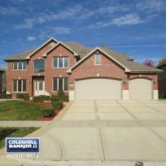 1232 Laura Ln, Downers Grove, IL 60517-5062