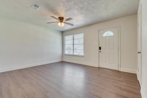 5054 Virgil St, Fort Worth TX  76119-2221 exterior