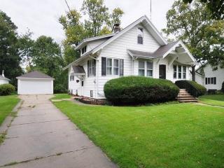 460 Dekalb St, Somonauk, IL 60552-9105