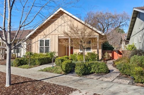 1986 Lionsgate Way, Chico, CA 95928-4047