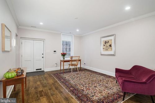 2022 Chancellor St, Philadelphia PA 19103-5605 exterior