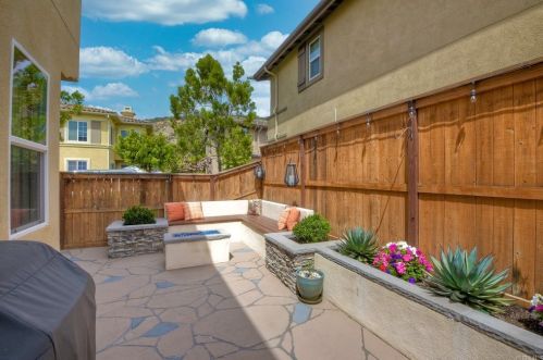 2218 Laramie Way, San Marcos, CA 92078-2147
