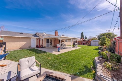 4050 Helene St, Simi Valley CA 93063-2929 exterior